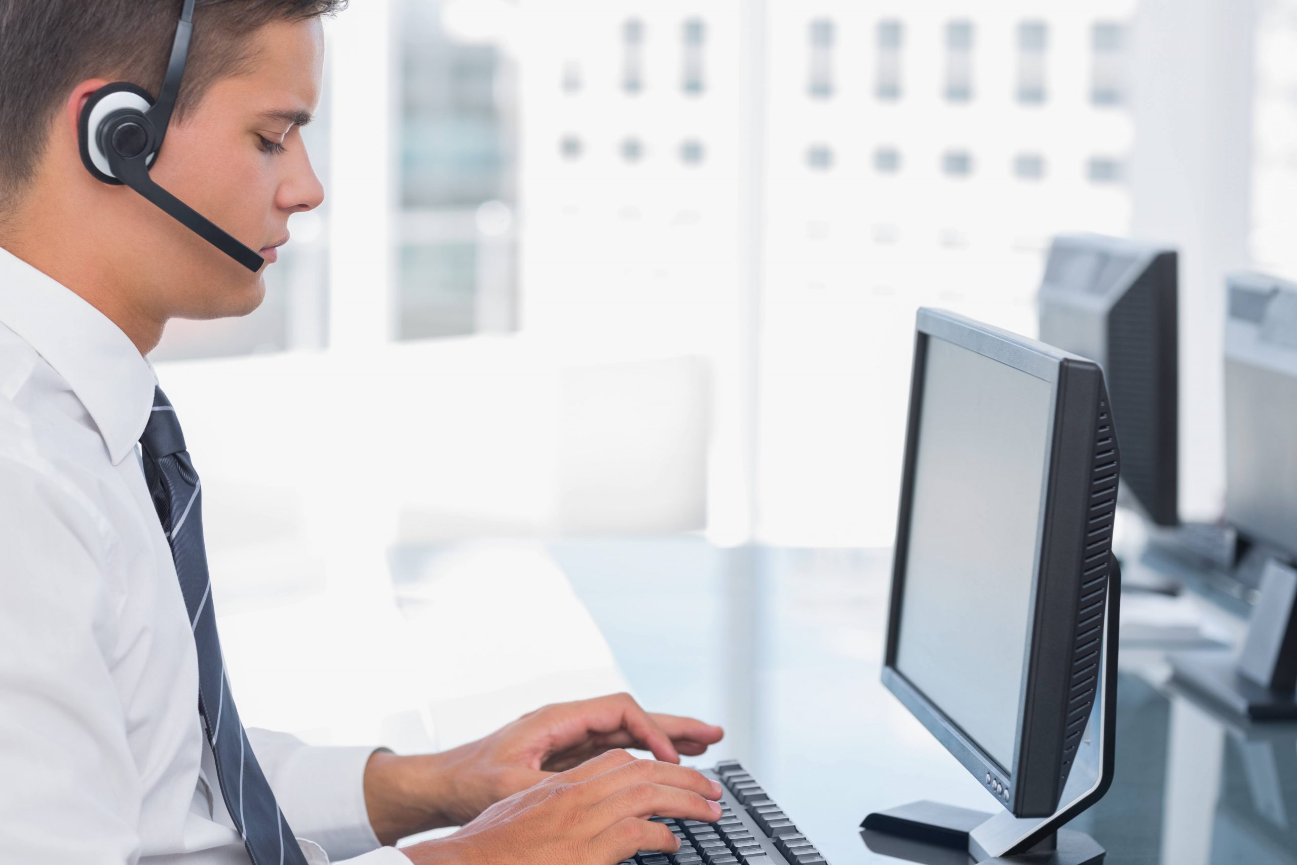 6 Ways Call Center Management Software Helps with Schedule Adherence TCN