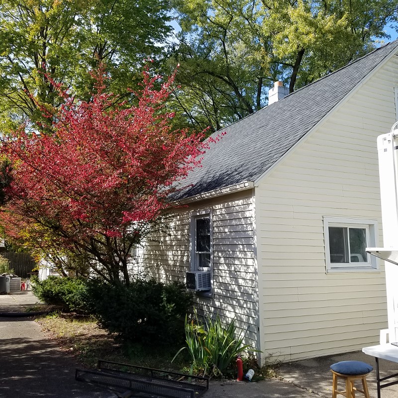 View Auction Goodrich Auction Company, David Goodrich Auctioneer