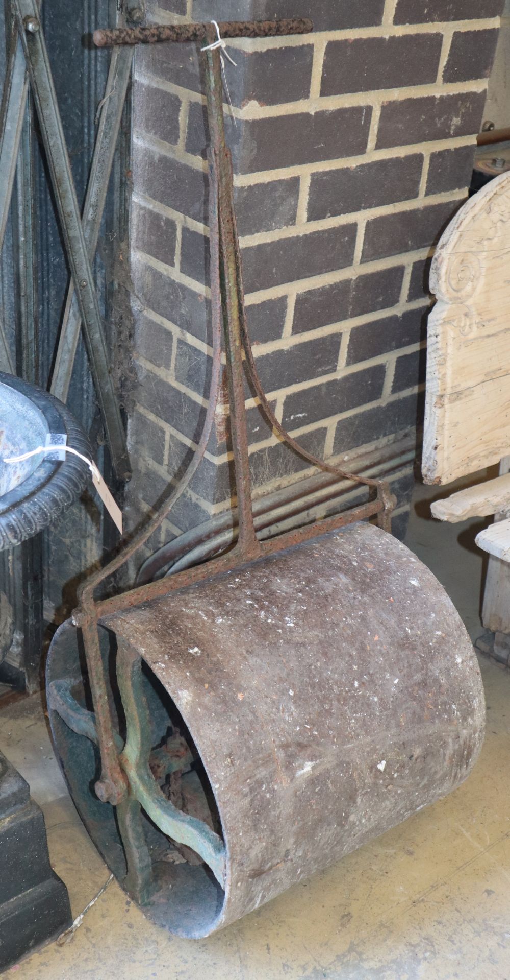 A Victorian cast iron garden roller, c.1840, W.46cm Sale 270720 Lot