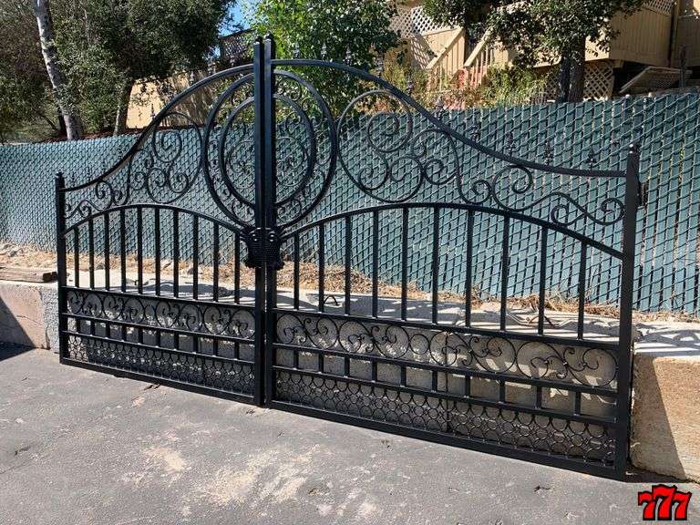 Wrought Iron Decorative BiParting Gate 14ft 777 Auction Company
