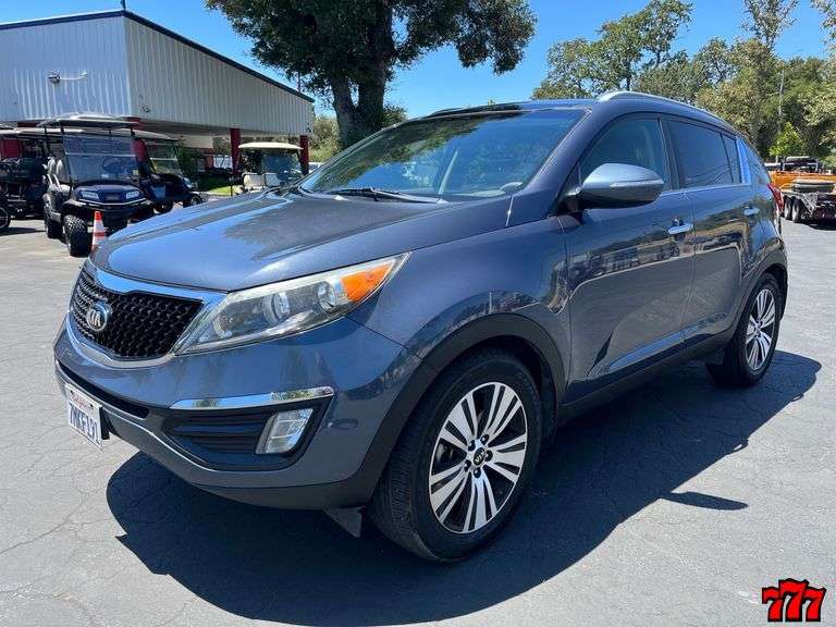 2015 Kia Sportage EX with 63k miles smogged 777 Auction Company