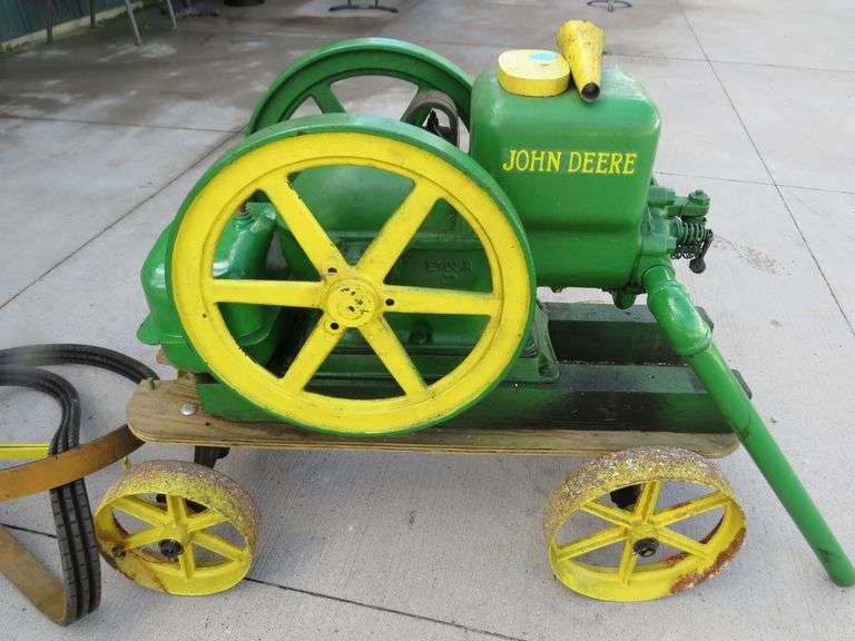 1945 John Deere Hit and Miss 1 1/2 HP engine on a cart with steel