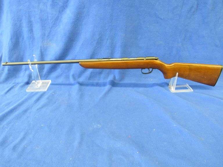 Remington Targetmaster single shot 22 rifle. Shoots shorts, longs and
