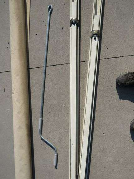 Sunsetter retractable awning model 1000 XT, approx 9' wide. Hand crank