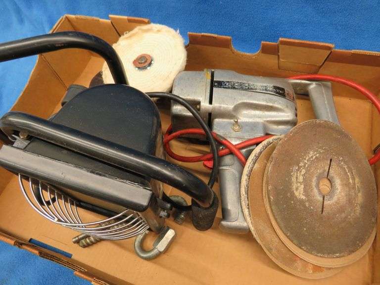 Shopmate 1/2" electric drill, flood light, and more - AAA Auction and