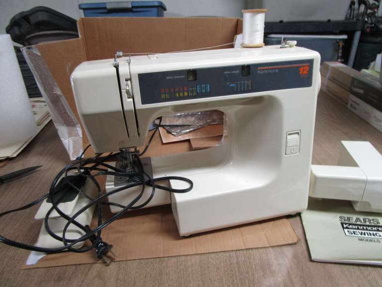 Sears Kenmore Sewing Machine Advantage Land Co./G3 Auction South Dakota and Minnesota's