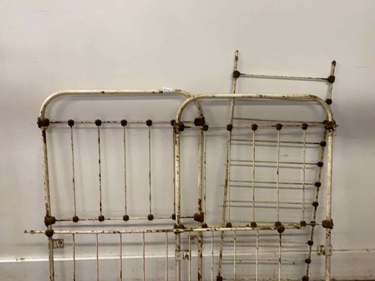 Heavy antique iron bed with rails. Great garden decor Lil Dusty