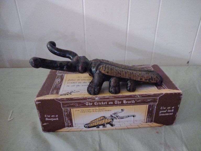 Vintage Cricket boot jack with original box Lil Dusty Online Auctions