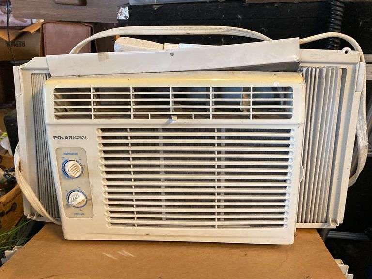 Polar Wind window air conditioning unit, works, blows cold Lil Dusty