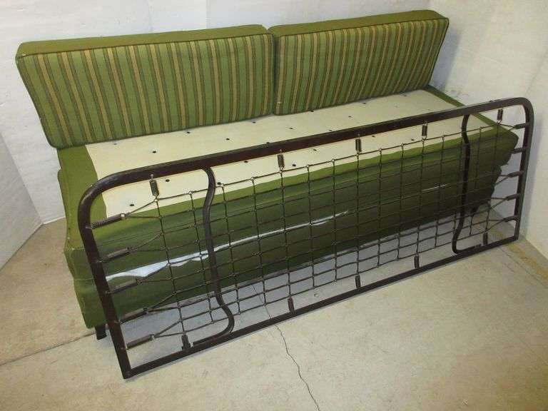 MidCentury Daybed, Couch Turns Into Two Single Beds Albrecht Auction Service