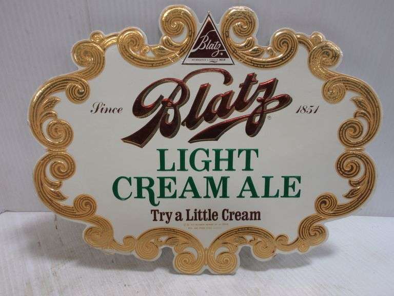 Vintage 1976 Blatz Beer Cardboard Sign, "Light Cream Ale" Albrecht