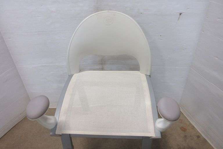 Moen Adjustable Shower Chair Albrecht Auction Service