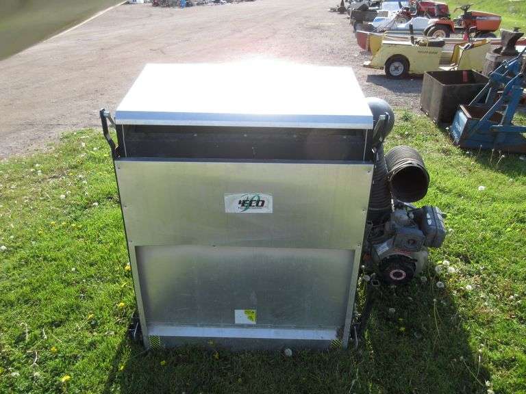 PECO Lawn Vacuum Catches Grass Clippings and Leaves Albrecht Auction