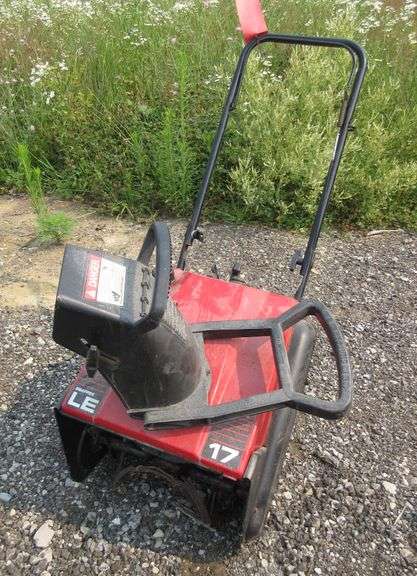 Snapper Snow Blower - Albrecht Auction Service