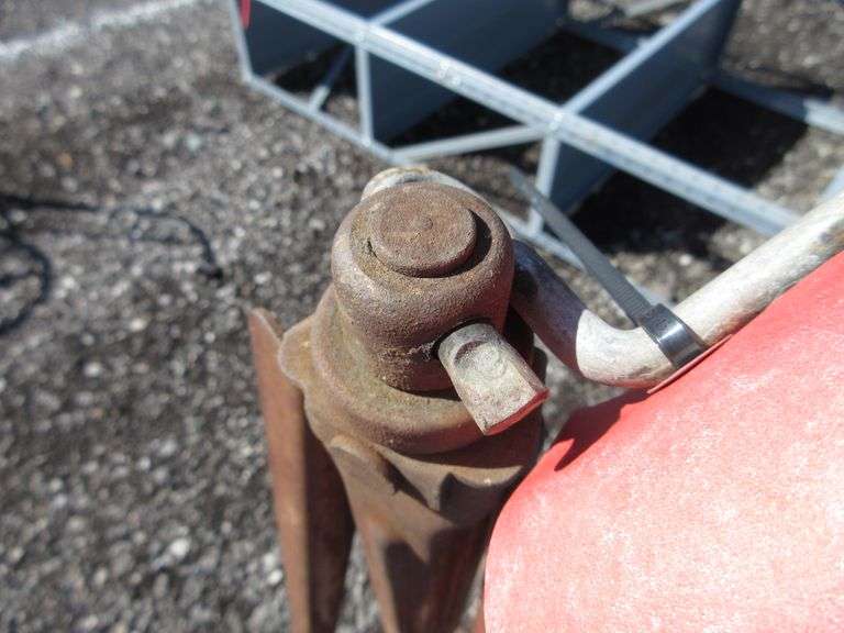 Tripod Bumper Jack Albrecht Auction Service