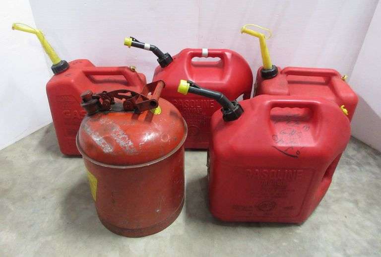 (5) FiveGallon Gas Cans 4 Plastic and 1 Metal Safety Can Albrecht