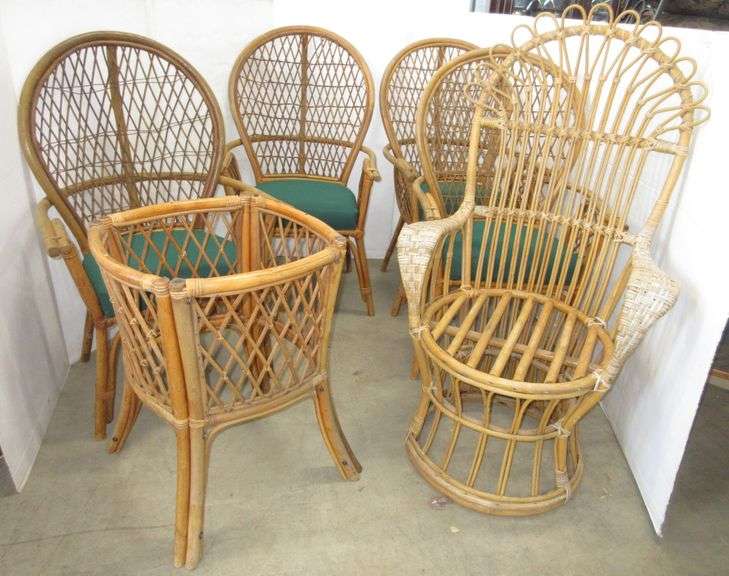 (6) Wicker Chairs 4 with Green Cushions; 1 Table, Missing Top; 1