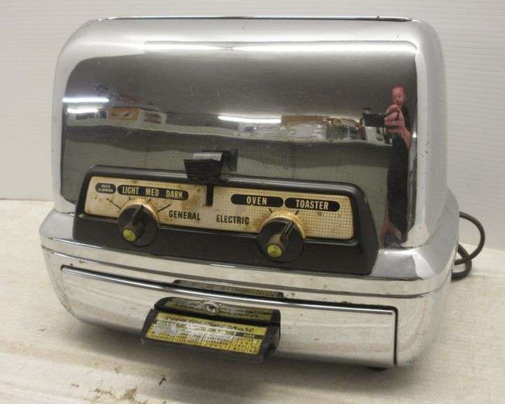 Vintage 1950's General Electric chrome toaster oven, 12"W x 10"H, works