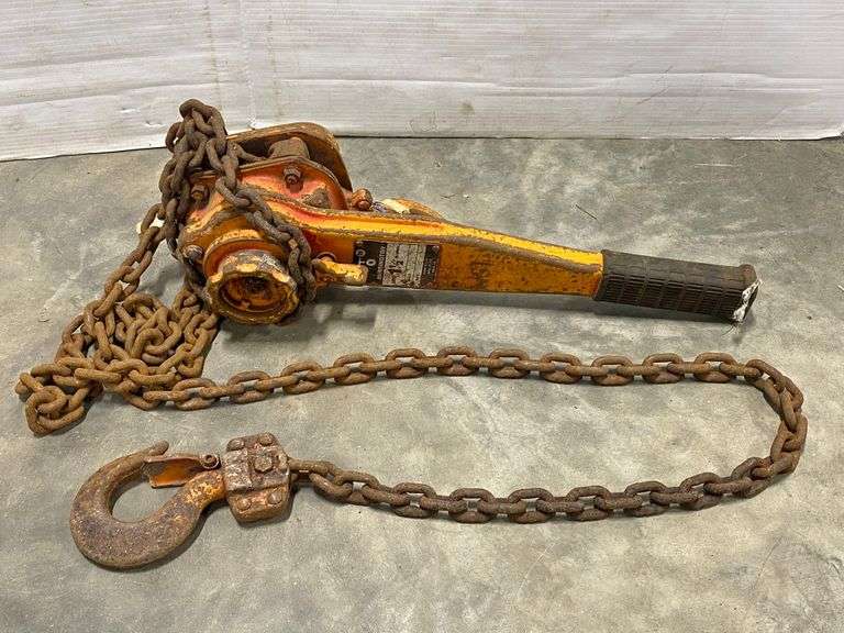 Harrington 1 1/2ton ratcheting chain fall hoist Albrecht Auction Service