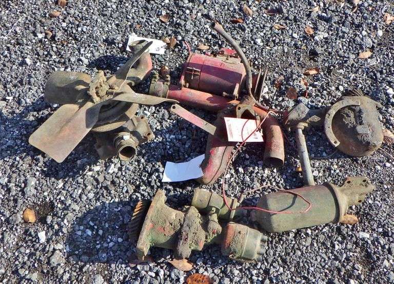 Farmall distributor and parts, used Albrecht Auction Service