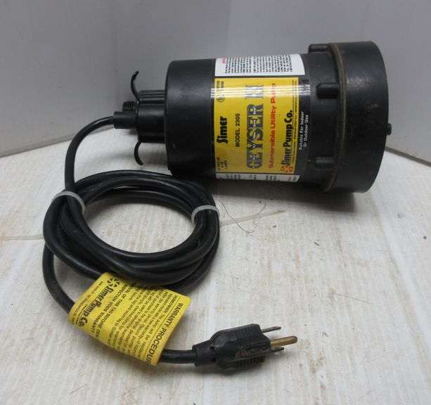 Simer submersible utility pump, model 2305, excellent condition