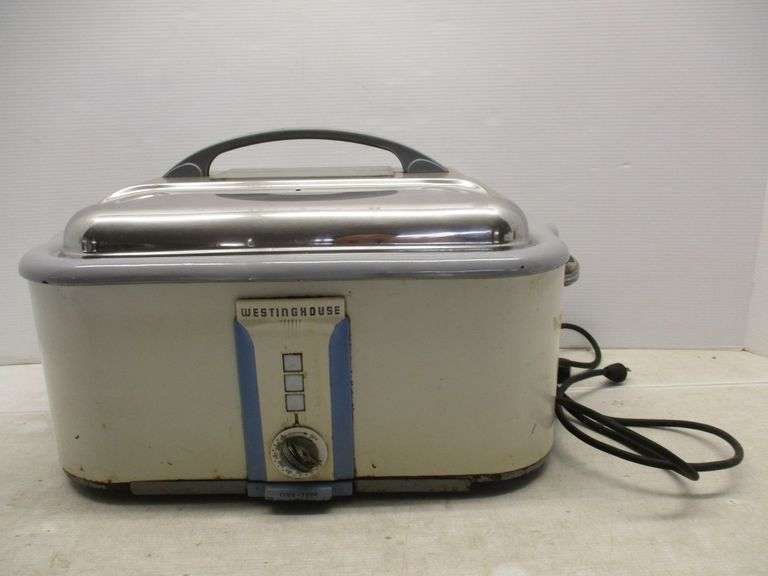 Westinghouse metal roaster oven with rack, cord, and liftout pan