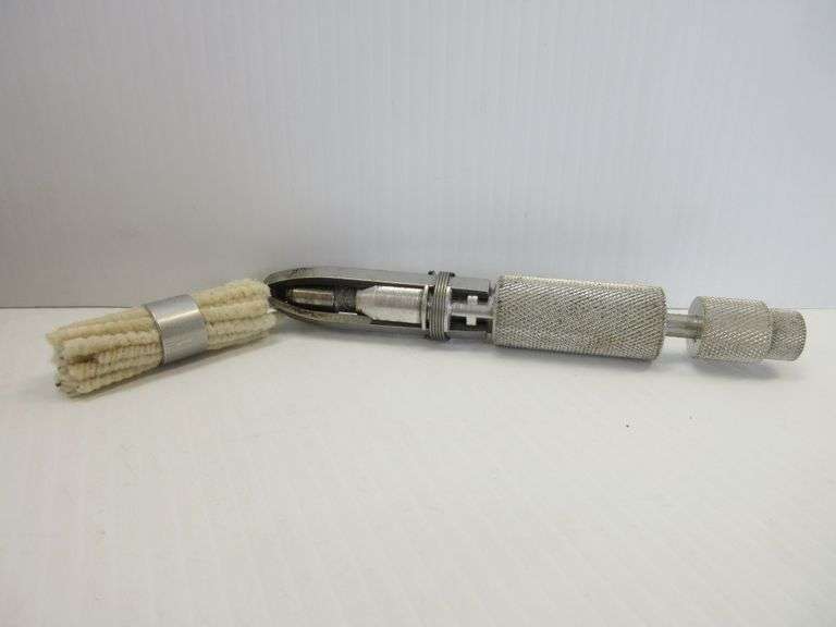 Older kleen reem pipe tool comes with original case, W.J. Young Co