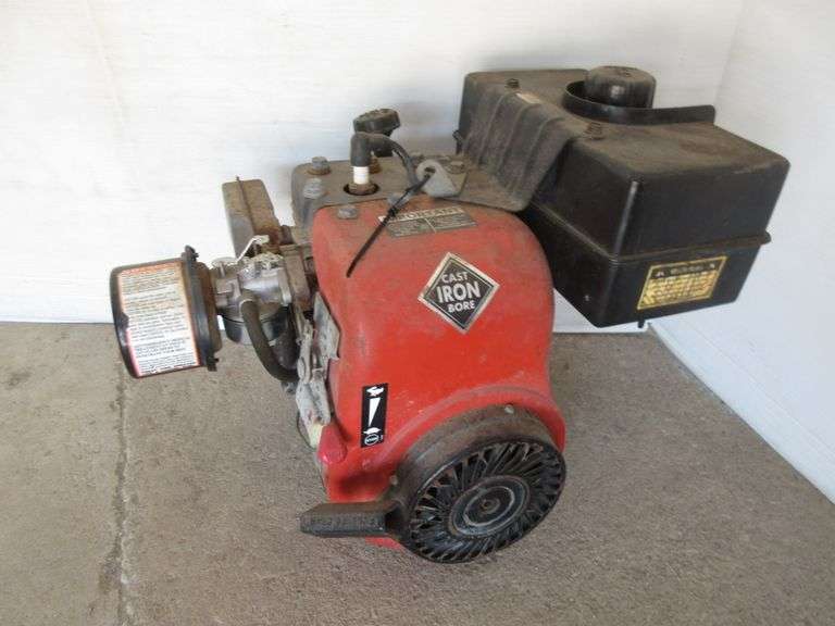 Red Tecumseh motor, 6 HP, runs, new carburetor Albrecht Auction Service