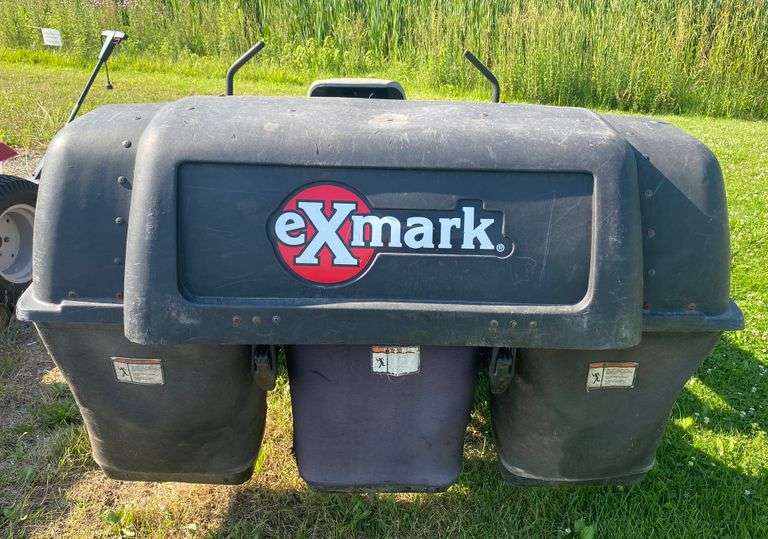 2008 Exmark 60" zero turn mower with Ultra Vac bagging system, runs and