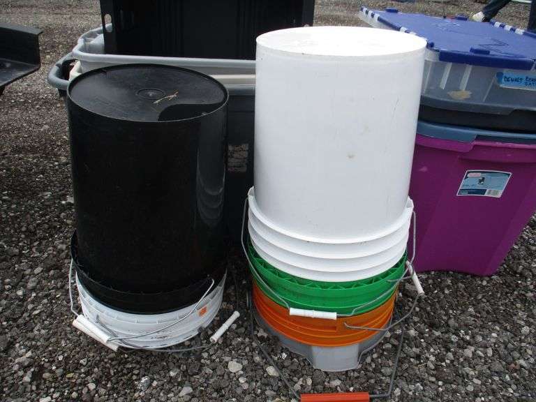 Storage totes and buckets, all different conditions and sizes Albrecht Auction Service