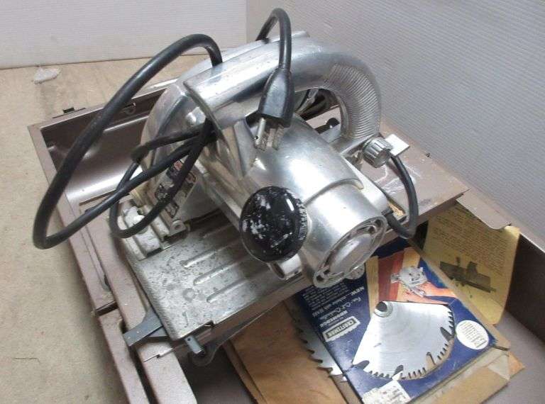Craftsman circular saw with case, used Albrecht Auction Service