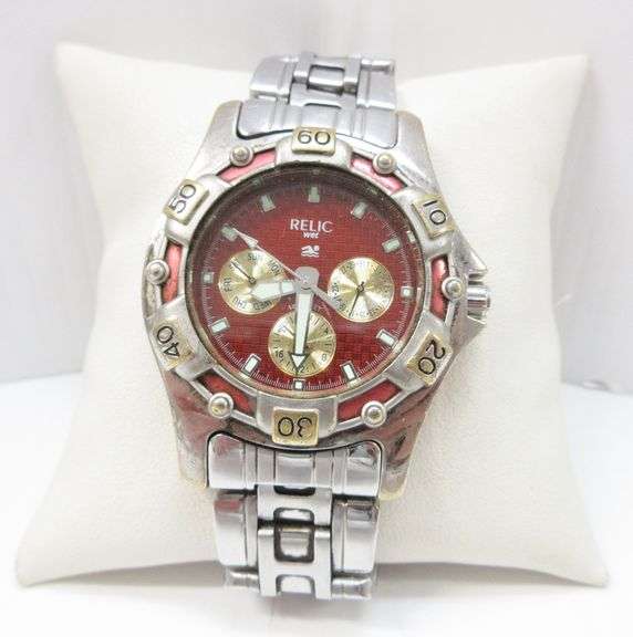 Relic watch with new battery, keeps perfect time, some wear, nice