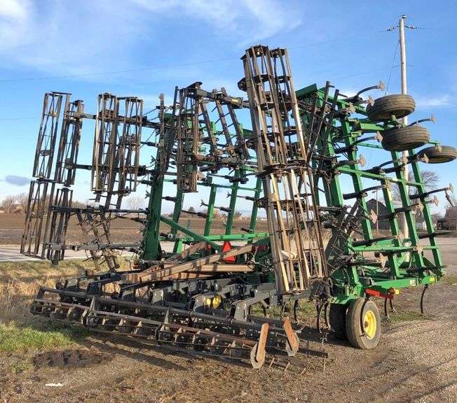 John Deere 2210 Field Cultivator, 44.5', Richmond Shovels, Remlinger 3