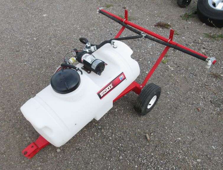 Huskee lawn sprayer, pull behind, 14gallon, 12V, works well Albrecht