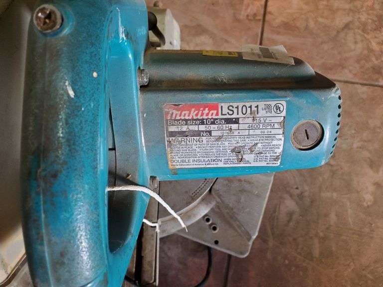 Makita LS1011 10" Chop Saw - Assiter Auctioneers