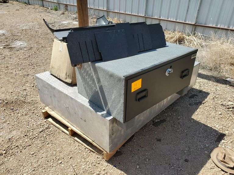 Truck Vault Bed Mount Tool Box Assiter Auctioneers