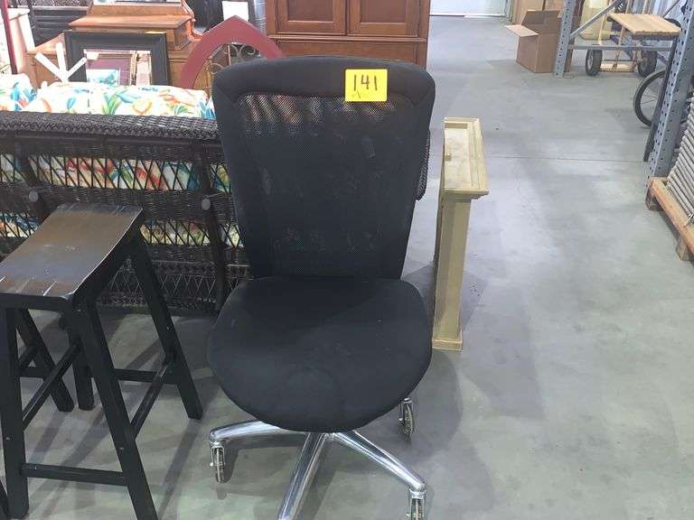 Metal & Fabric Office Chair on Wheels Assiter Auctioneers