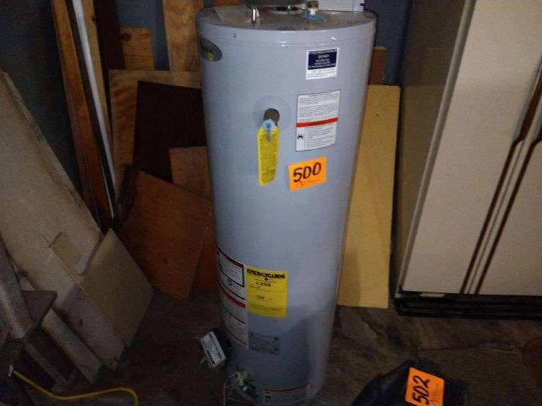Whirlpool 30 Gallon Gas Hot Water Heater Assiter Auctioneers