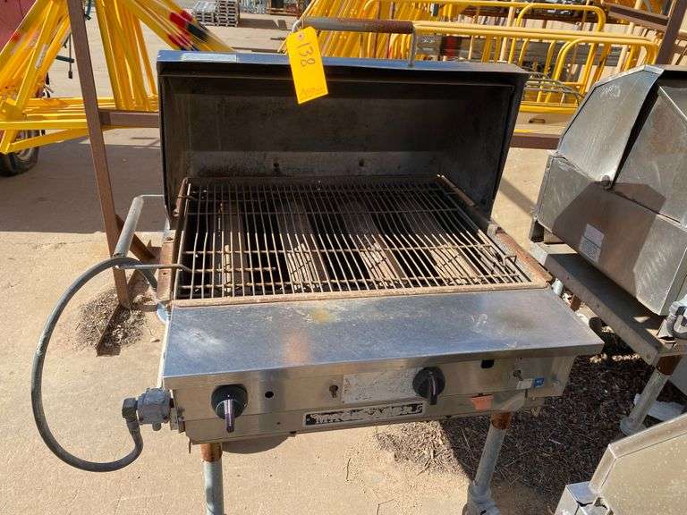 MagiCater Propane Grill Assiter Auctioneers