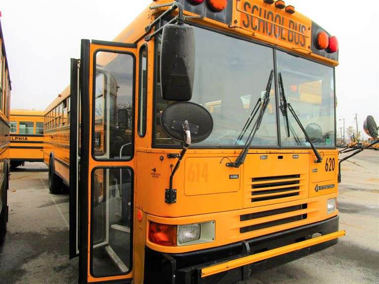 2001 INTERNATIONAL / AMTRAN GENESIS FC SCHOOL BUS 620 Mathies & Sons