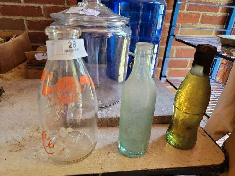 Cloverland Farms Qt. Milk Bottle & 2 Bottles Baer Auctioneers