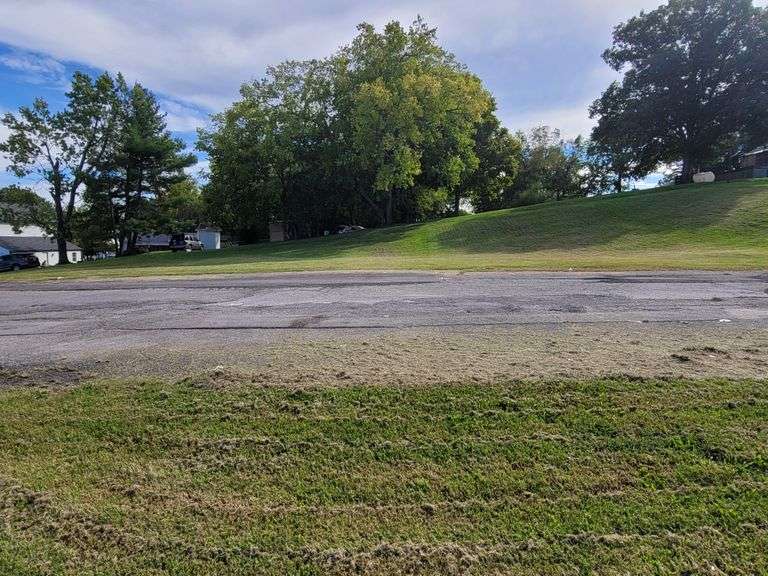 City of Perryville Commercial Lot Baker Auctions & Real Estate, LLC