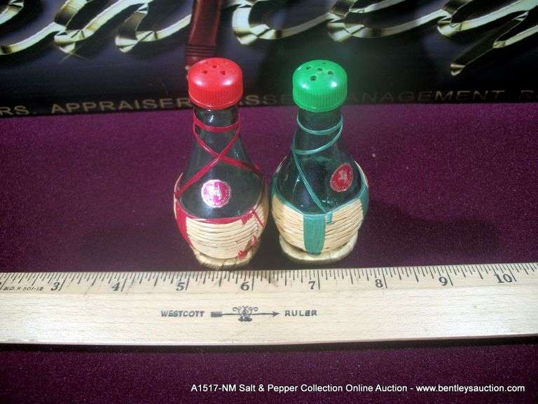GLASS SALT & PEPPER BOTTLES MADE IN ITALY, 31/2" TALL Bentley