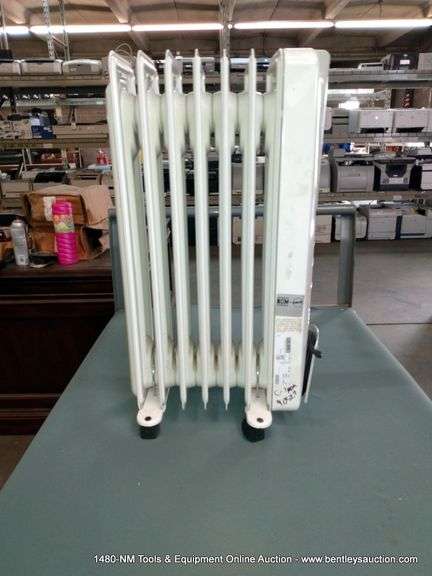 PELONIS OIL HEATER - Bentley & Associates, LLC