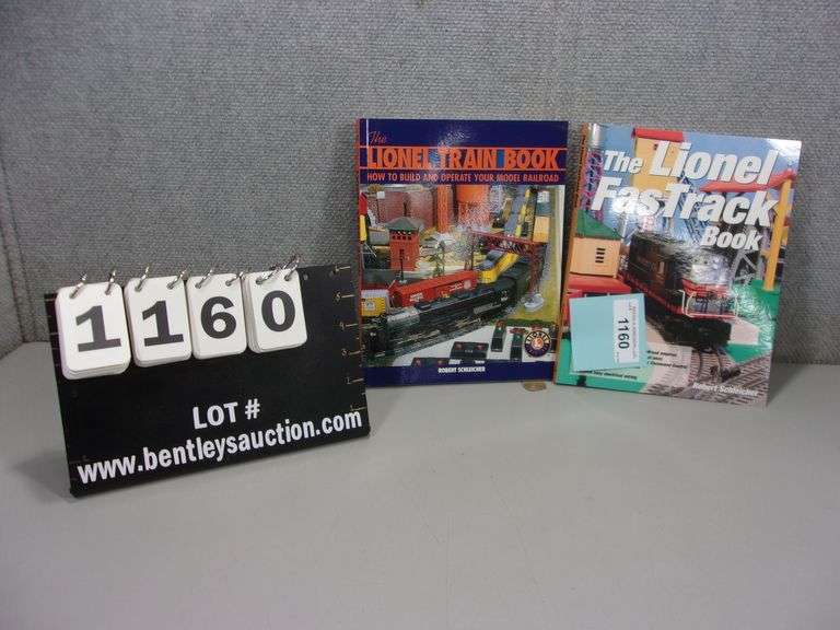 LOT (2) LIONEL TRAIN BOOKS LIONEL FASTRACK BOOK & LIONEL TRAIN BOOKBUILD & OPERATE Bentley