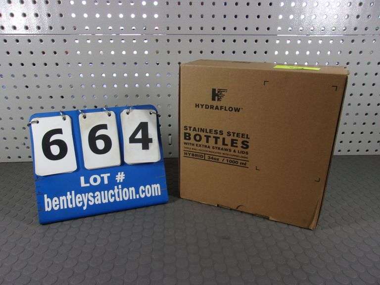 HYDRAFLOW STAINLESS STEEL BOTTLES W/ EXTRA STRAWS & LIDS Bentley