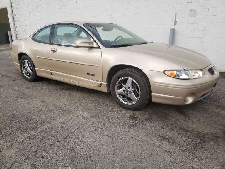 SEE VIDEO! 2002 Pontiac Grand Prix GTP supercharged twodoor, 110,000
