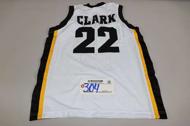 Caitlin Clark YOUTH M Iowa Hawkeyes custom stitched jersey Backes