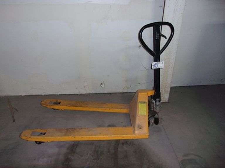 Pallet jack, works but sprung Backes Commercial Auctioneers
