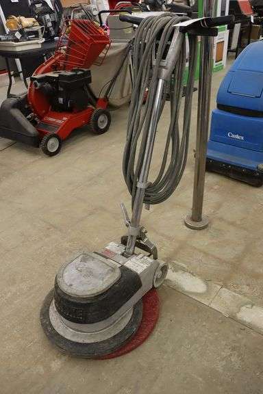 Clarke FM-1700 floor scrubber - Backes Commercial Auctioneers